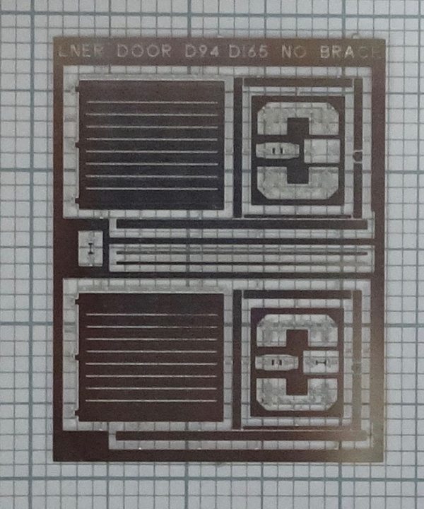AT037 - LNER Door D94 & D165 No Brace, etched