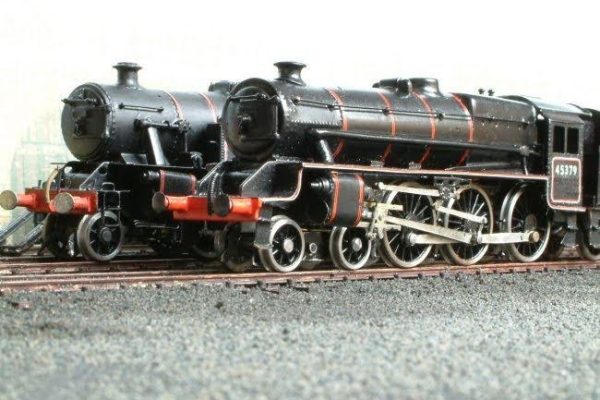 Black Five in front of Fairburn tank