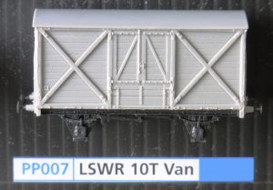 PP007 - SR LSWR/SR 10 Ton 18' With 3 Part Door, SR D1408/9+10'6" u/f, plastic