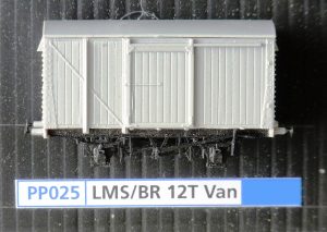 PP025 - LMS 17'6" 12 Ton Corrugated End Van - Vertical Planks, plastic
