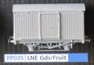 PP035 - LNER 17'6" Goods or Fruit Van + 9' u/f, plastic