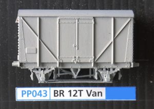 PP043 - BR 17'6" 12 Ton Ply Van D1/213, plastic