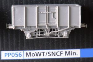 PP056 - MoWT, SNCF 16'6" Door Steel Mineral Wagon + 9' u/f, plastic