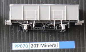 PP070 - GWR N27 ends fixed or N31 both ends doors, 21'6" 20T mineral,12' steel u/f, plastic